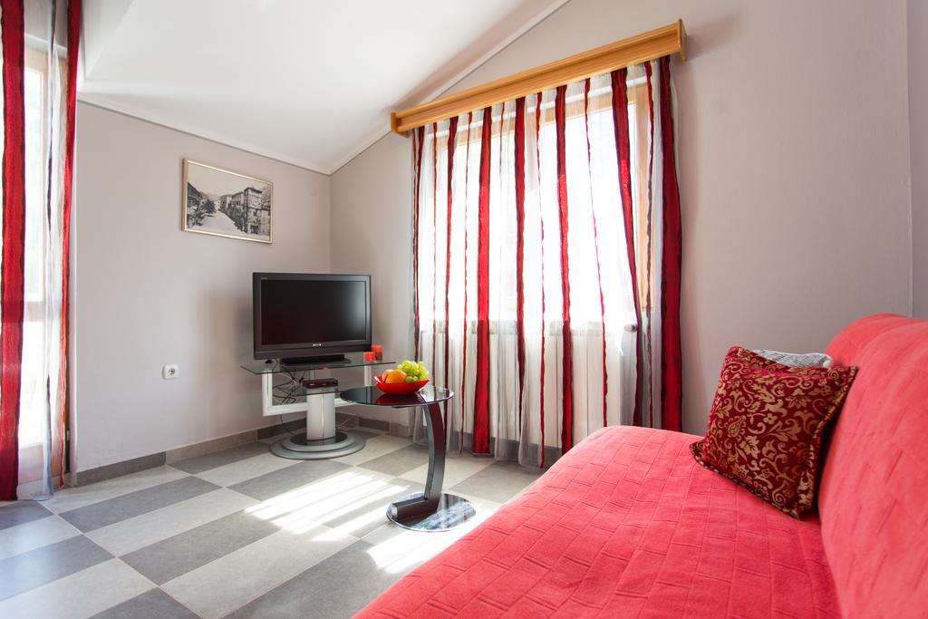 Djurovic Apartments Montenegro Kotor Bagian luar foto
