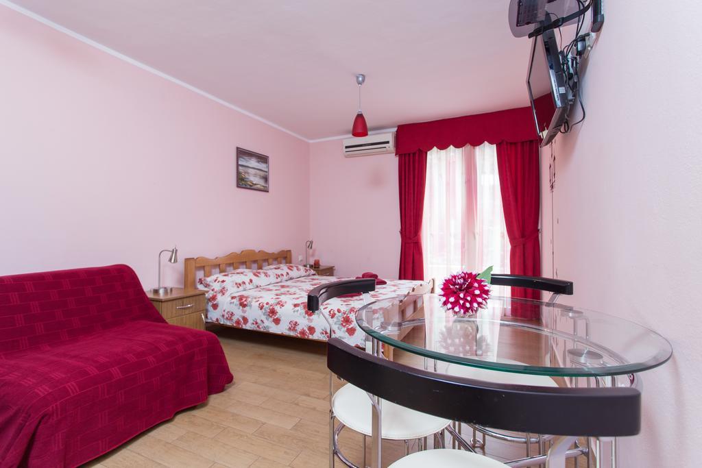 Djurovic Apartments Montenegro Kotor Bagian luar foto